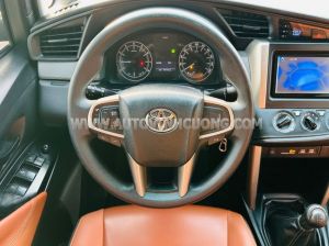 Xe Toyota Innova 2.0E 2016