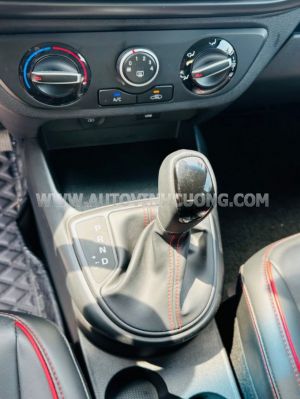 Xe Hyundai i10 1.2 AT 2022