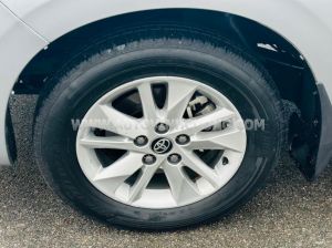 Xe Toyota Innova 2.0E 2017