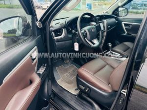 Xe Toyota Fortuner 2.7V 4x2 AT 2017