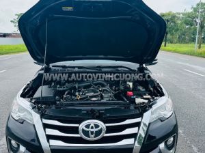 Xe Toyota Fortuner 2.7V 4x2 AT 2017